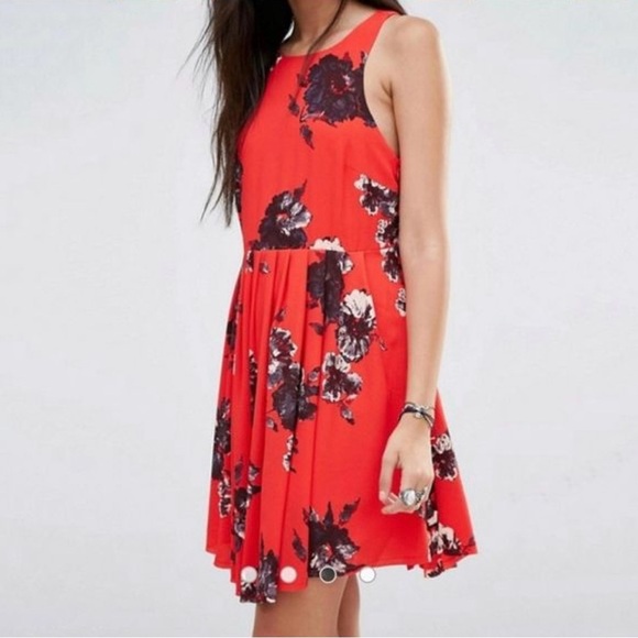 Free People Red Black Flowers Size 2 Dress Flutteby Floral Fit & Flare Pleated - Picture 2 of 12